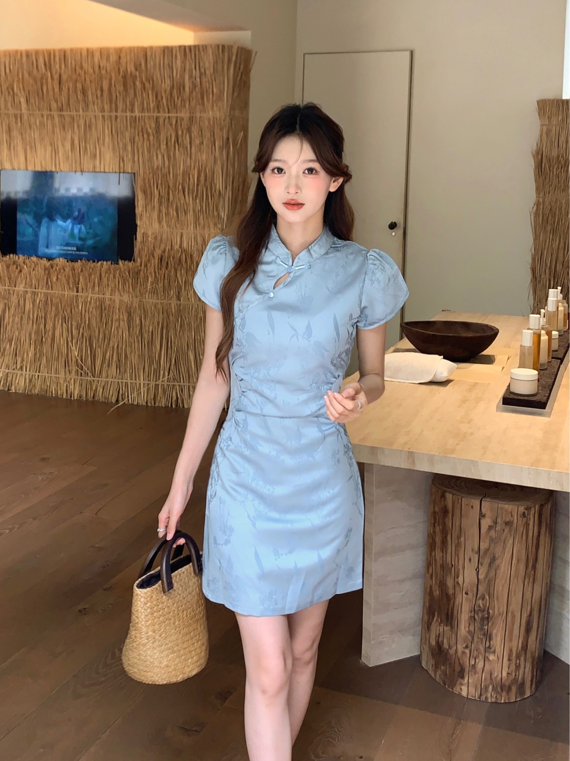 New Chinese Style Jacquard Midi Dress with Stand Collar and Petal Sleeves